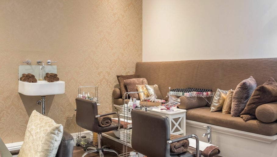 Noah's Ark Spa image 1