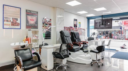 Lemoge Clinic Kilburn image 3