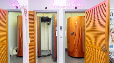 Lemoge Clinic - 191 Kilburn High Road image 2