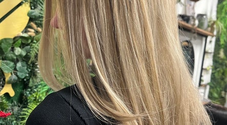 Amanda Jayne Hairdressing