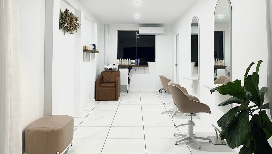 Bella Boutique Hair Studio, bild 1