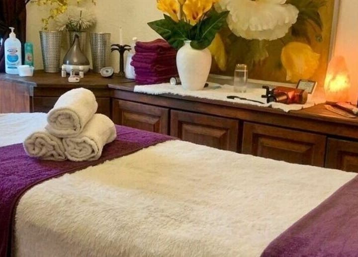 Massage room at Andy Massage Therapist in Kempton Park, Gauteng, ZA with fresh towels and calming decor.
