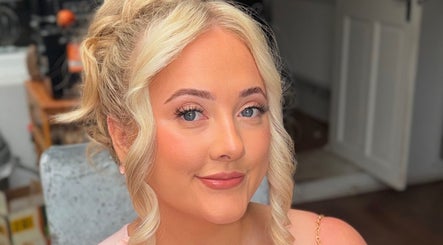 Beauty By Becca