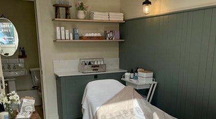 Pamper Shed Beauty & Aesthetics