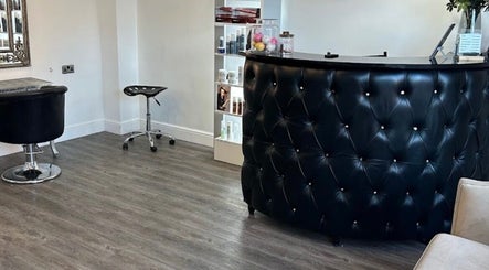 Hairlistics Hair and Beauty Salon billede 3