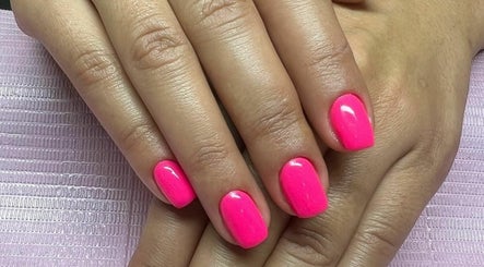 Immagine 3, Luxury Nail and Brow Bar