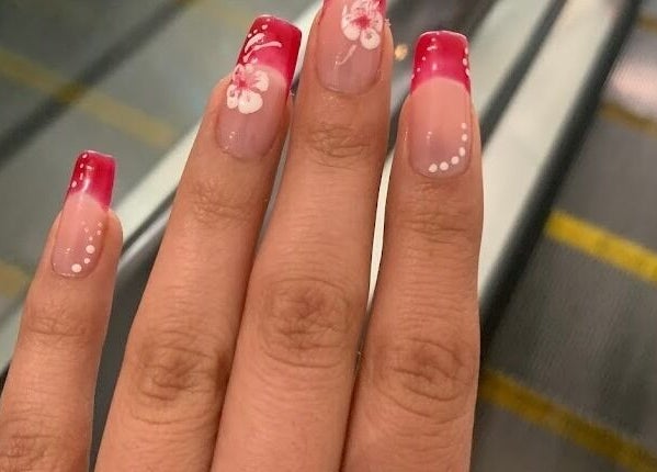 Elegant floral nail art at Luxury Nail and Brow Bar in Glendale, California, US.