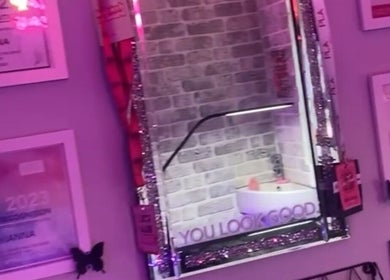 Glamorous mirror with motivational text at Lashed By Vivianna, Birmingham, England, GB.