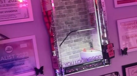 Glamorous mirror with motivational text at Lashed By Vivianna, Birmingham, England, GB.