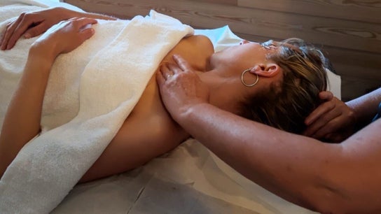 Trish Utaboon Vital Health Aromatics at The Healing Rooms 4
