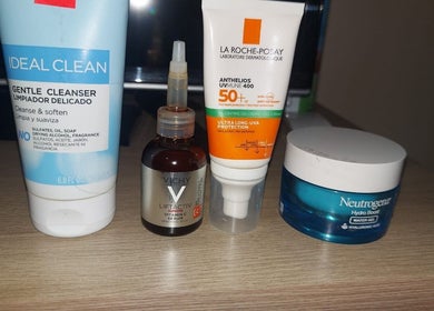 Diverse skincare products displayed at Dushi and Beauty, Willemstad, Curaçao, CW enhancing beauty routine.