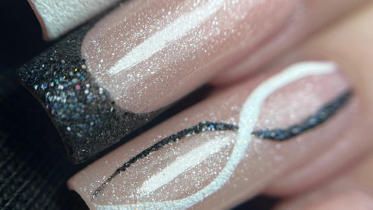 Beauty Salon Lashes and Nails