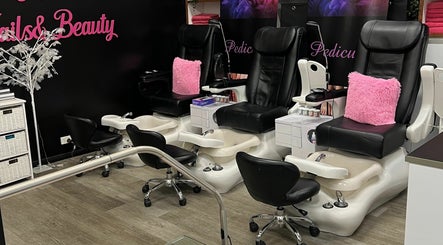 Polish'd Nail & Beauty Salon