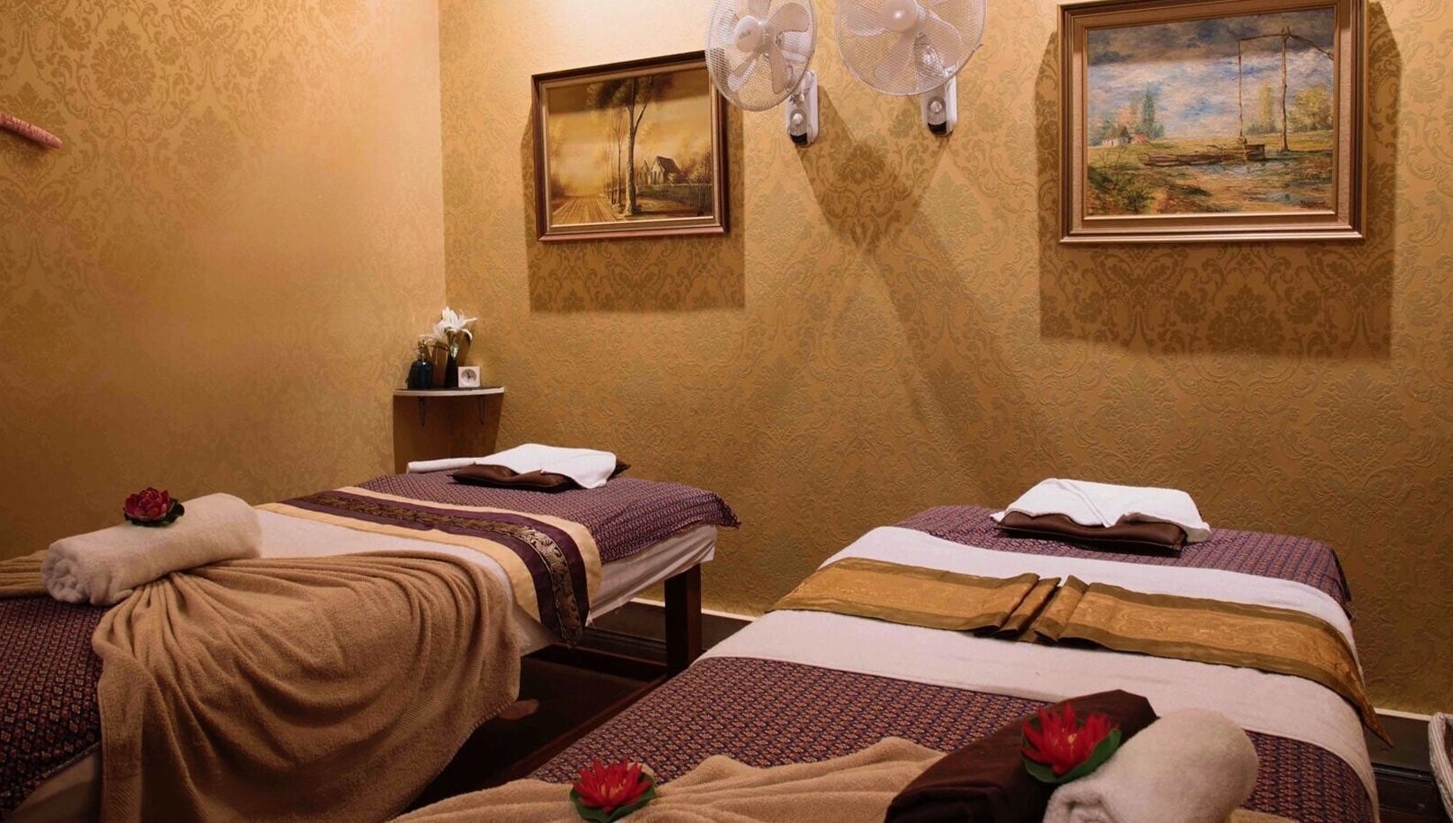 Serene dual massage beds at Suwanwara Massage & Healing Centre, Crows Nest, New South Wales, AU.