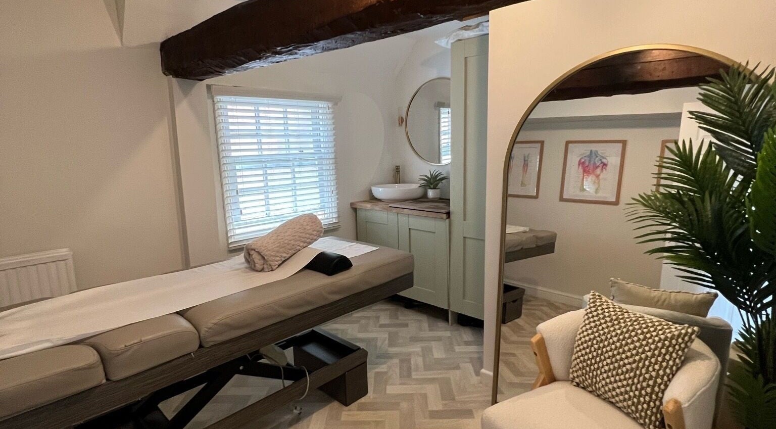 Relaxing therapy room at Therapy and Performance Clinic- Stratford, Stratford-upon-avon, England, GB.