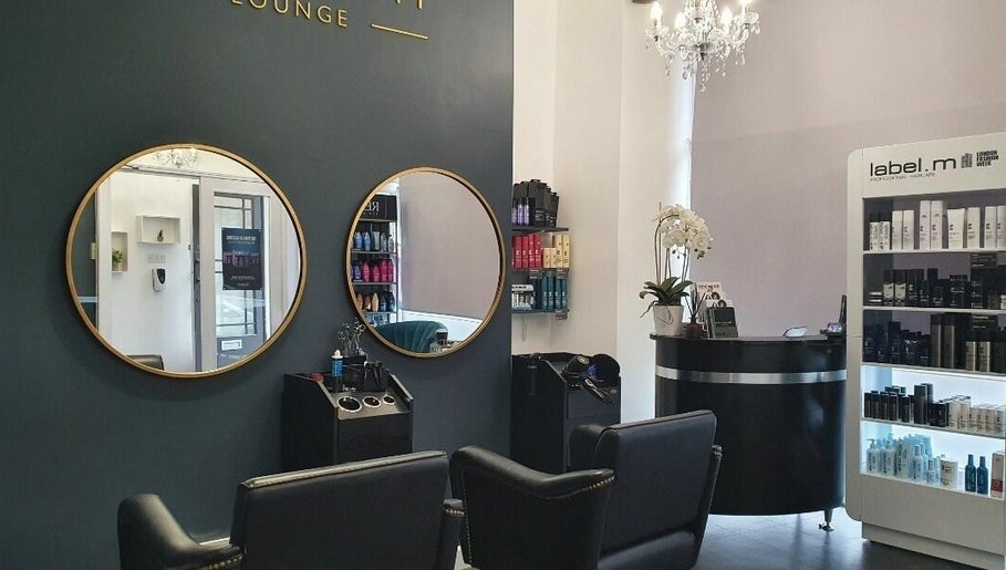 Hair & Beauty Lounge, bilde 1