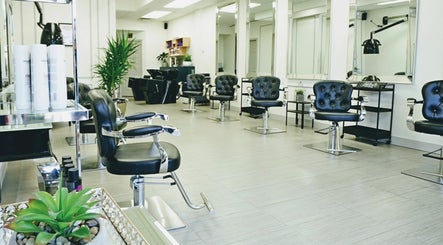 Salon 77 Hair Design Newmarket