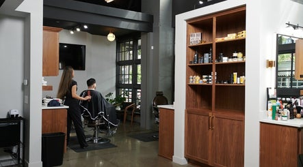 Imagen 3 de Throne Traditional Barbershop at the Pearl