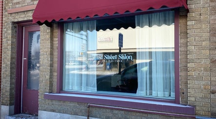 First Street Salon, bild 3
