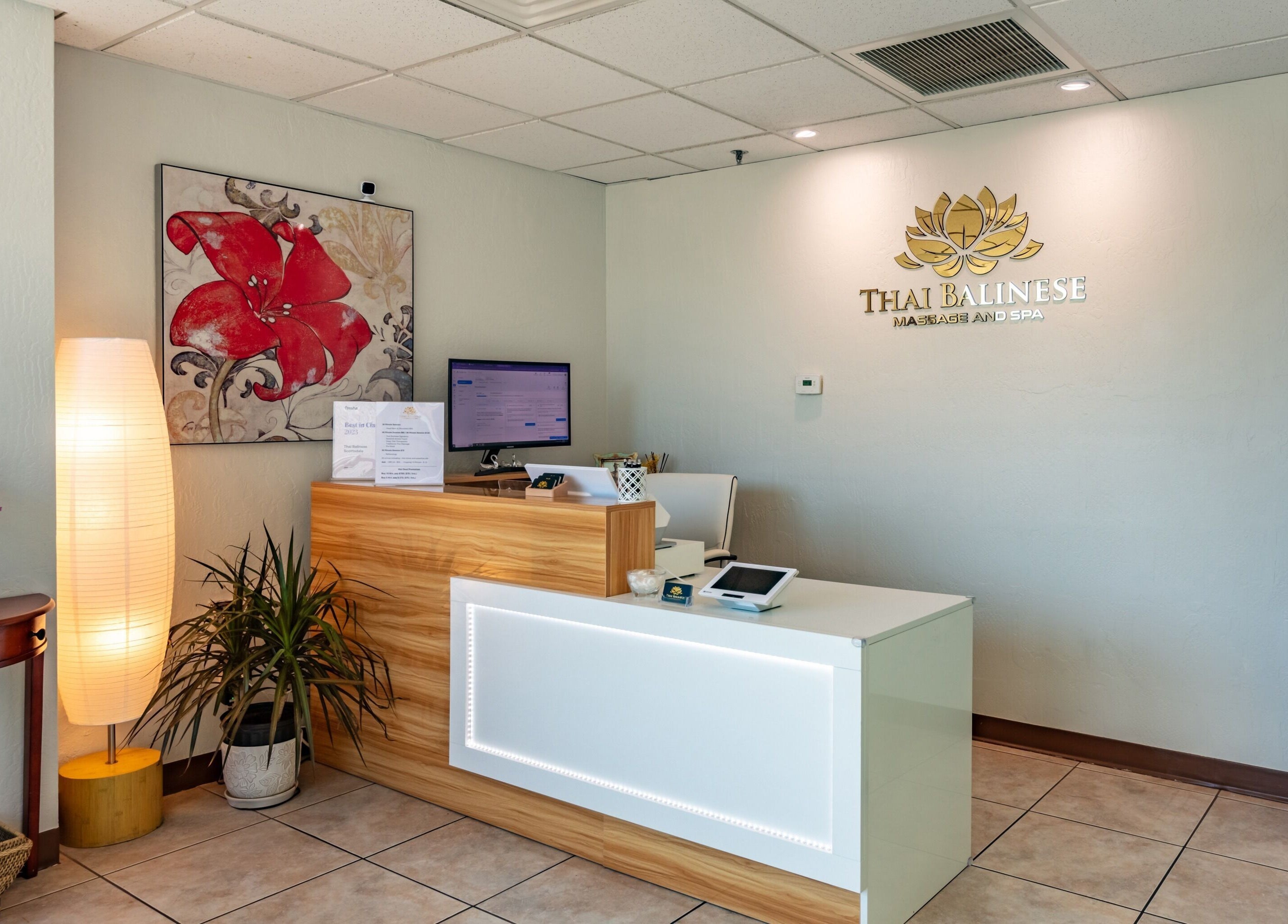 Elegant reception at Thai Balinese Massage & Spa, Scottsdale, Arizona, US, featuring modern décor and calming ambiance.