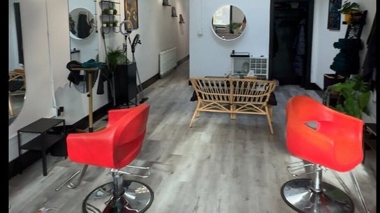 Rooots Curl Studio