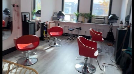 Rooots Curl Studio kép 2