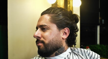 Squire For Men Station road image 3
