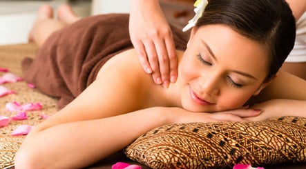 Miracle Works Massage & Holistic Wellness Center Bay County image 3