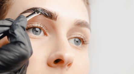 Brow Arc Salon - Old Town billede 3
