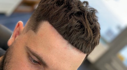 Infinity Hairstudio imej 2