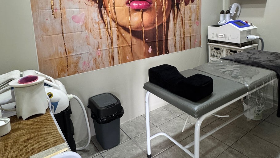 Myrakia Beauty & Laser Bar therapy room, Benoni, Gauteng, ZA with modern equipment and serene decor.