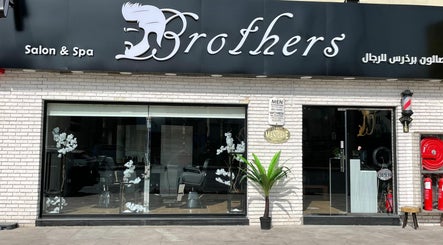 Brothers Salon and Spa imaginea 3