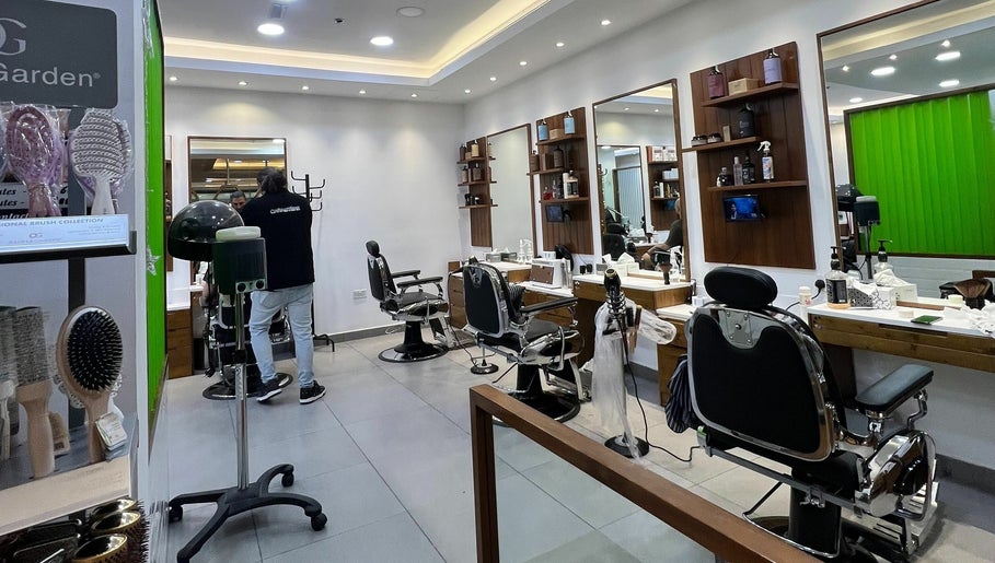 Caractere Salon Mall of the Emirates billede 1