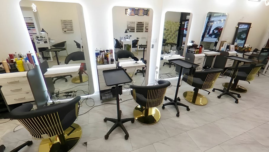 Εικόνα City Glam Salon & Laser Center 1