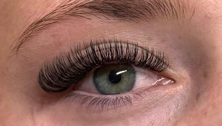 Lashes by Georgx 1paveikslėlis