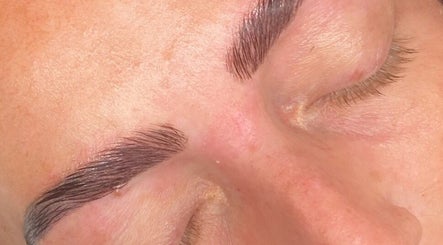Beautifully shaped brows at Senorita Lashes and Brows, Reedy Creek, Queensland, AU.