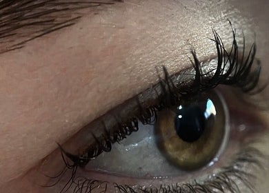 Close-up of a styled eye showcasing lash artistry at Cai The Stylist in Benoni, Gauteng, ZA.