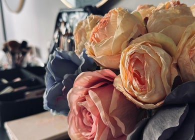 Elegant bouquet enhances the serene makeup space at Pro Makeup by Aiste Adam, Navan, County Meath, IE.