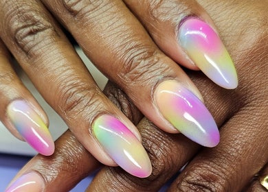 Gradient pastel nails at Purple On My Fingers in London, England, GB showcase expert nail art design.