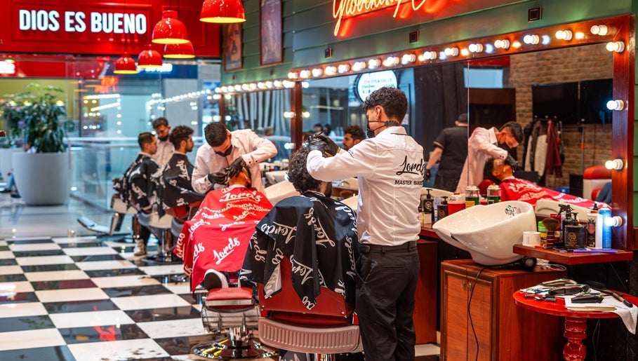Barberia Lords ®️ VIP C.C. Unicentro, bilde 1