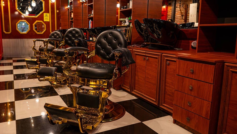Lujosas sillas de barbero en Barberia Lords ®️ VIP C.C. Unicentro, Bogotá, Bogotá, CO.