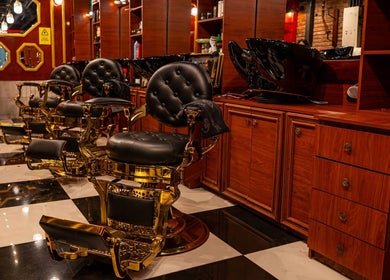 Lujosas sillas de barbero en Barberia Lords ®️ VIP C.C. Unicentro, Bogotá, Bogotá, CO.
