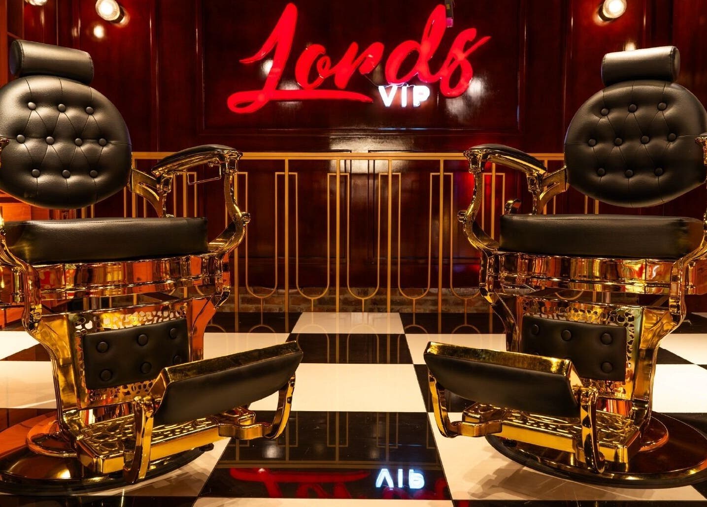 Sillas de lujo en Barberia Lords VIP C.C. Gran Estación Alfiles, Bogotá, Bogotá, CO.