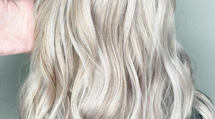 Hair by Amber – kuva 3