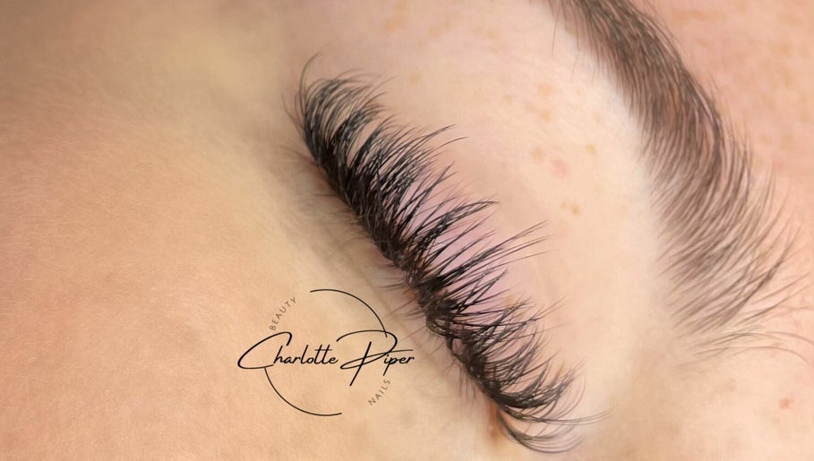 Beauty by Charlottepiper image 1