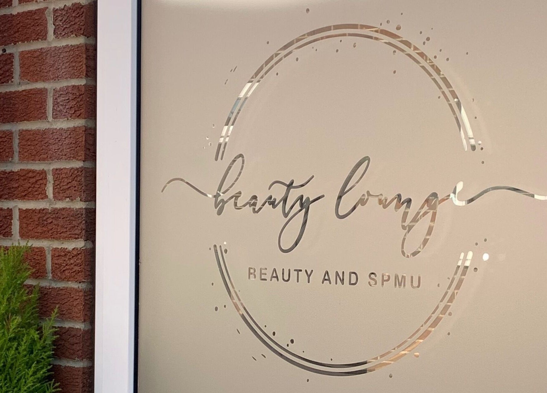 Lily May Make-up Artist in Leeds, England, GB reveals chic beauty lounge entrance.