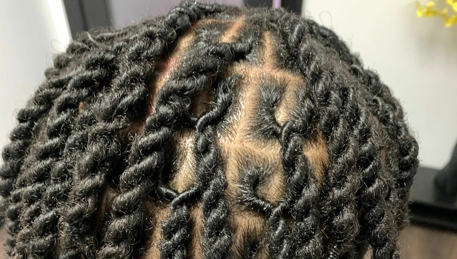 Image de Luxury Cutz and Stylez 1