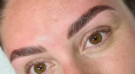 DG Aesthetix image 2