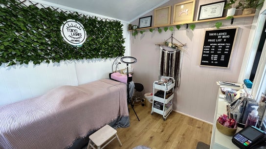 The Lash Hub