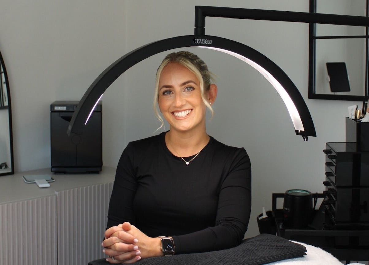 Expert beautician at Just Do Fab, Brighton And Hove, England, GB in a modern wellness studio.